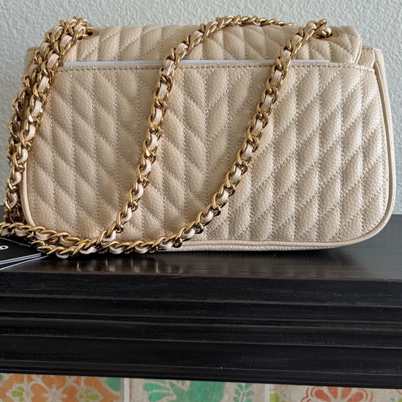 NWT Karl Lagerfeld Agyness Leather Shoulder/Crossbody bag in Cream - Picture 3 of 10